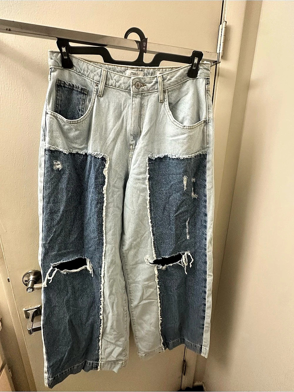 Forever 21 Low Rise Wide Leg Patchwork Jeans Size 6